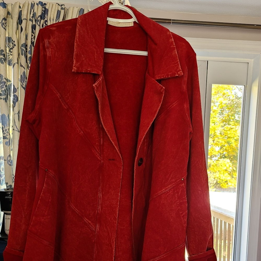 Testimony los angeles red coat size xl